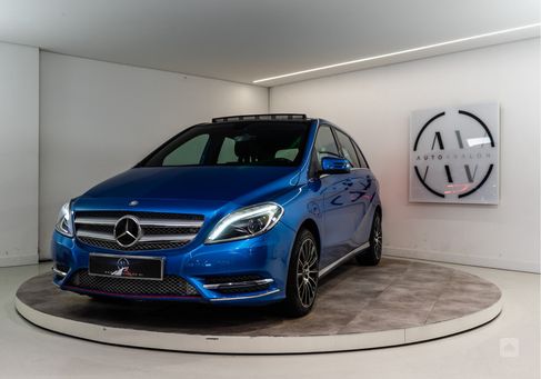 Mercedes-Benz B 180, 2014