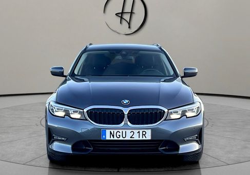 BMW 330, 2021