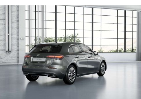 Mercedes-Benz A 200, 2025