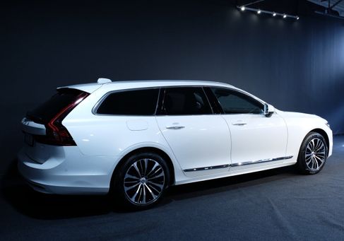 Volvo V90, 2023