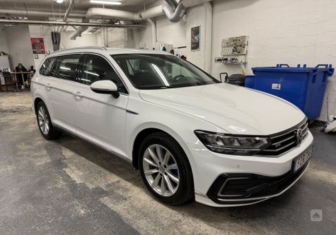 Volkswagen Passat Variant, 2020