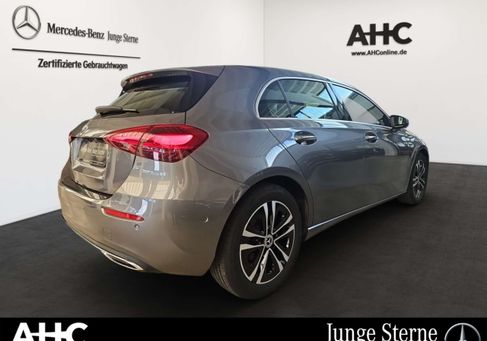 Mercedes-Benz A 180, 2025
