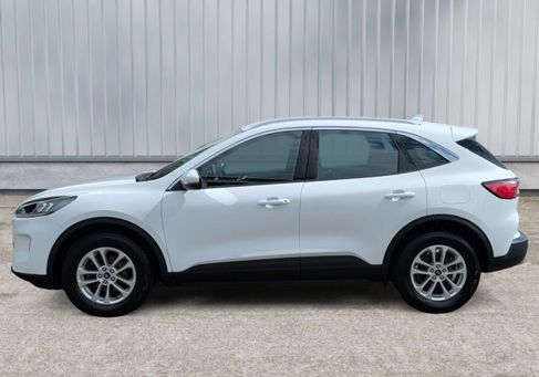 Ford Kuga, 2022