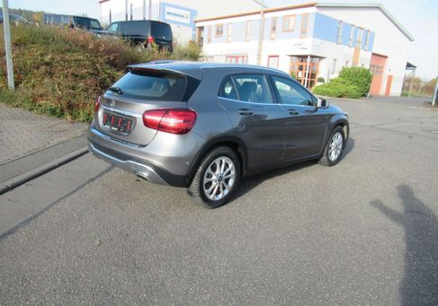 Mercedes-Benz GLA 180, 2019