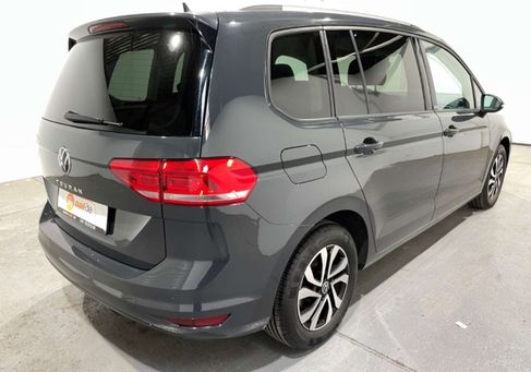 Volkswagen Touran, 2021 3