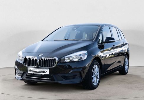 BMW 216, 2021