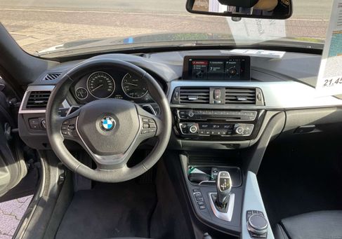 BMW 330, 2019 3