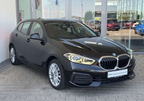 BMW 118, 2022