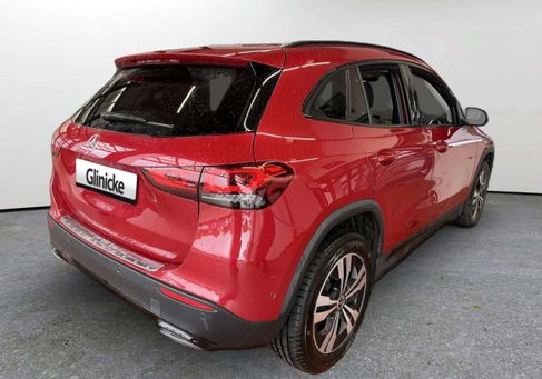 Mercedes-Benz GLA 200, 2022 3