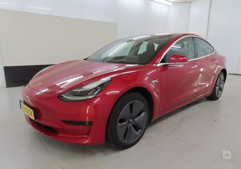 Tesla Model 3, 2019