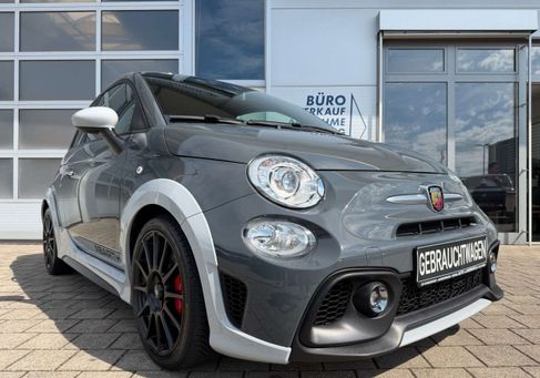 Abarth 695, 2022