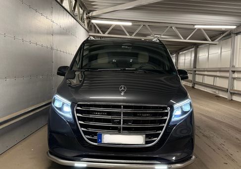 Mercedes-Benz V 300, 2025