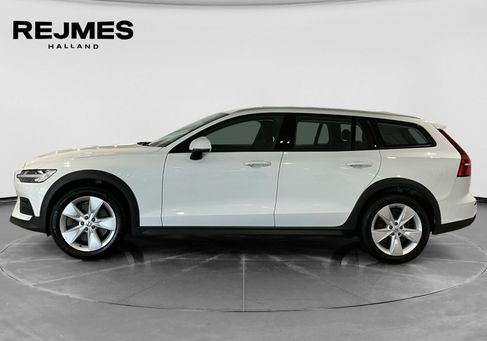 Volvo V60 Cross Country, 2022 3