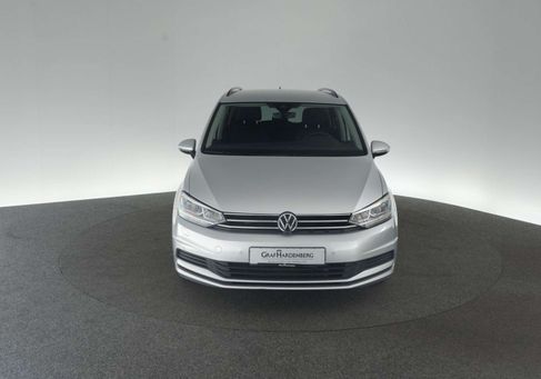 Volkswagen Touran, 2023 3