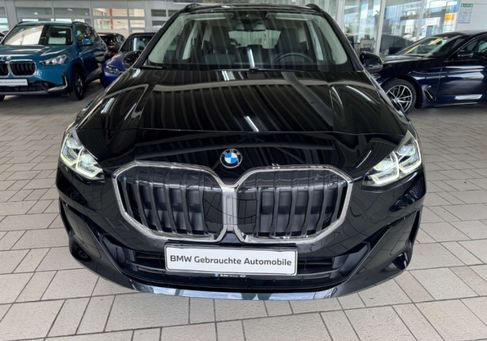 BMW 220, 2025