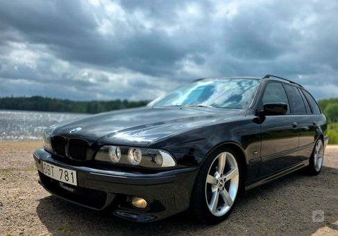 BMW 528, 1999