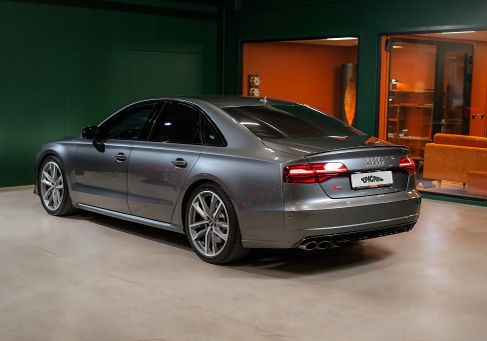 Audi A8, 2016