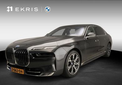 BMW 750, 2024