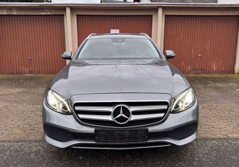 Mercedes-Benz E 220, 2020