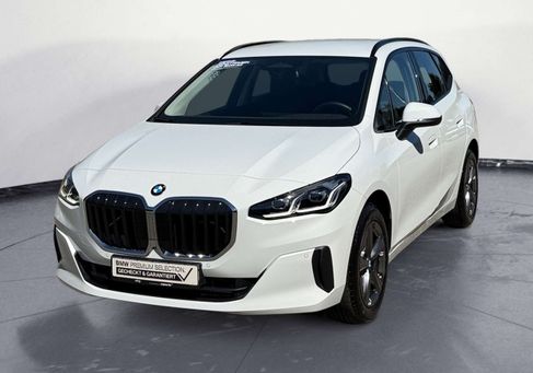 BMW 220, 2025