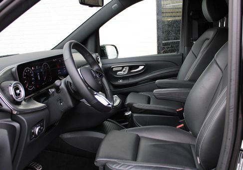 Mercedes-Benz V 300, 2024