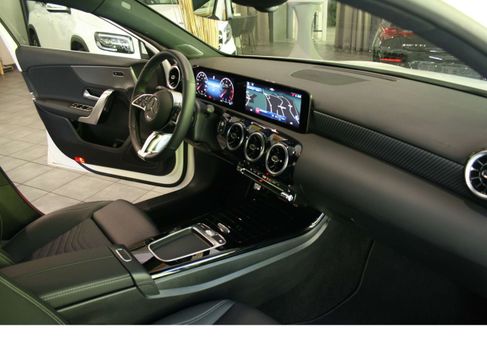 Mercedes-Benz A 200, 2025