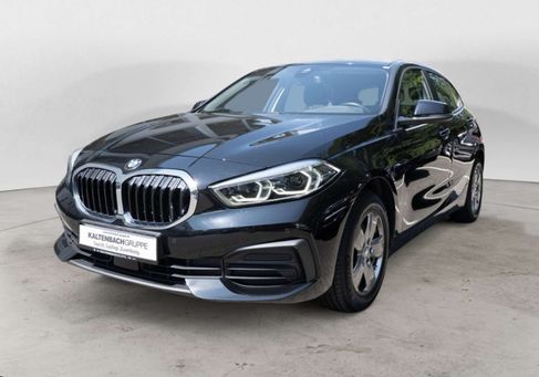 BMW 118, 2022