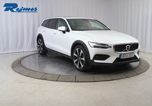 Volvo V60 Cross Country, 2023