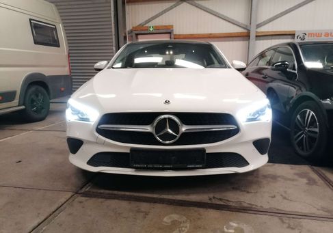 Mercedes-Benz CLA 200, 2021