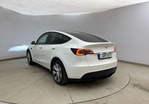 Tesla Model Y, 2023 3