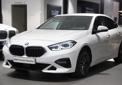 BMW 218, 2021