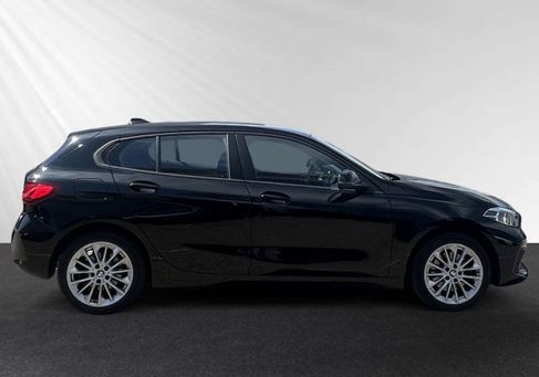 BMW 118, 2023
