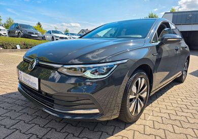 Volkswagen Golf, 2024