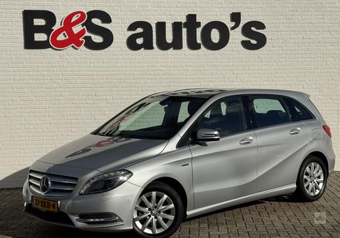 Mercedes-Benz B 180, 2012