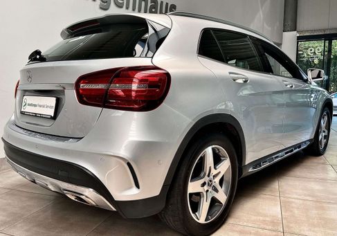 Mercedes-Benz GLA 200, 2019