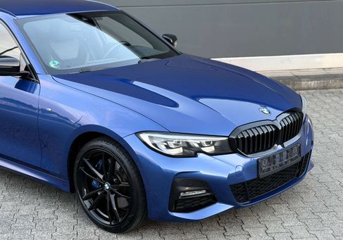 BMW 330, 2020