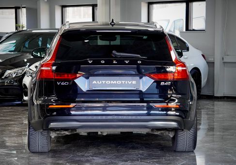 Volvo V60 Cross Country, 2023 3