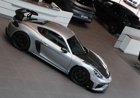 Porsche 718, 2024