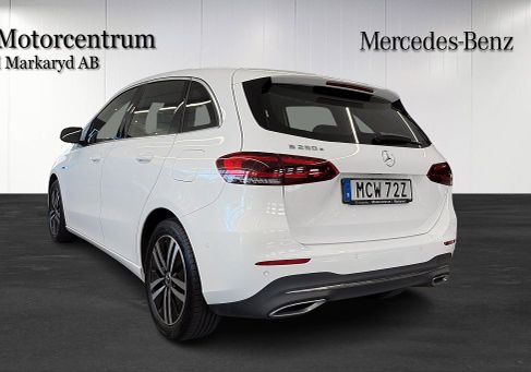 Mercedes-Benz B 250, 2021