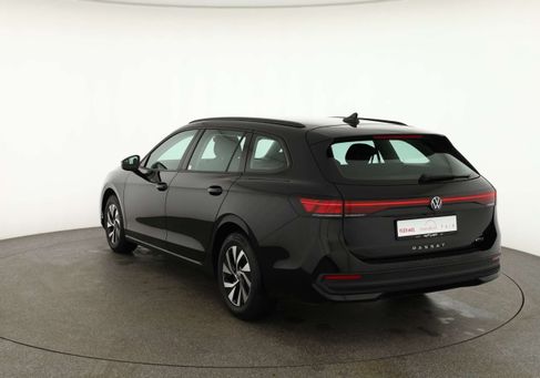 Volkswagen Passat Variant, 2024 3