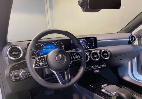Mercedes-Benz CLA 200, 2023