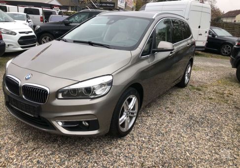 BMW 218, 2017