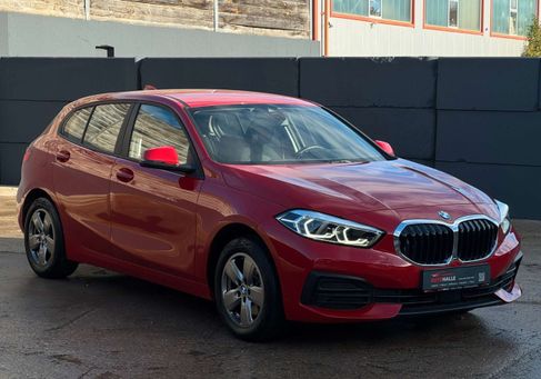 BMW 118, 2022
