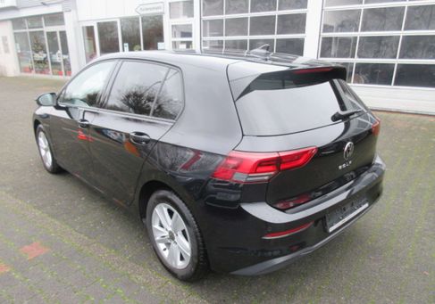 Volkswagen Golf, 2023