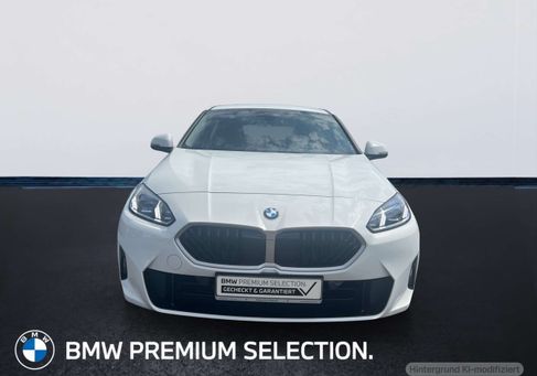 BMW 120, 2025