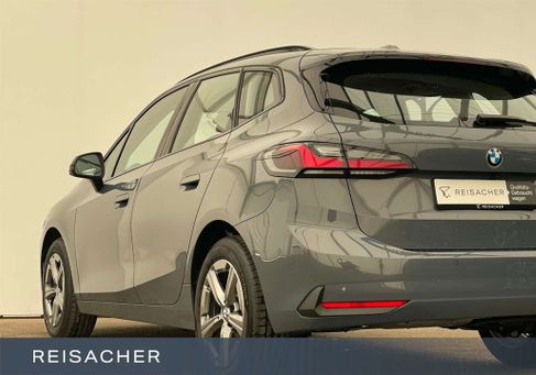 BMW 220, 2025 2
