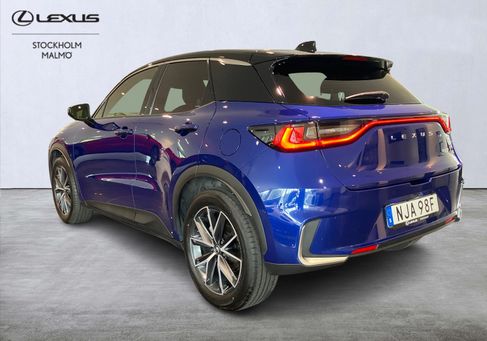 Lexus, 2025