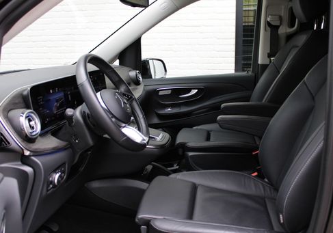 Mercedes-Benz V 300, 2024