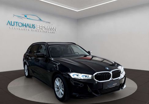 BMW 330, 2023