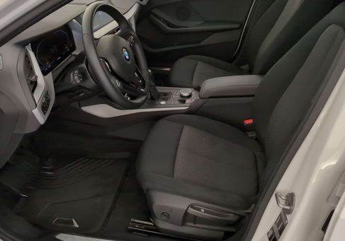 BMW 118, 2022